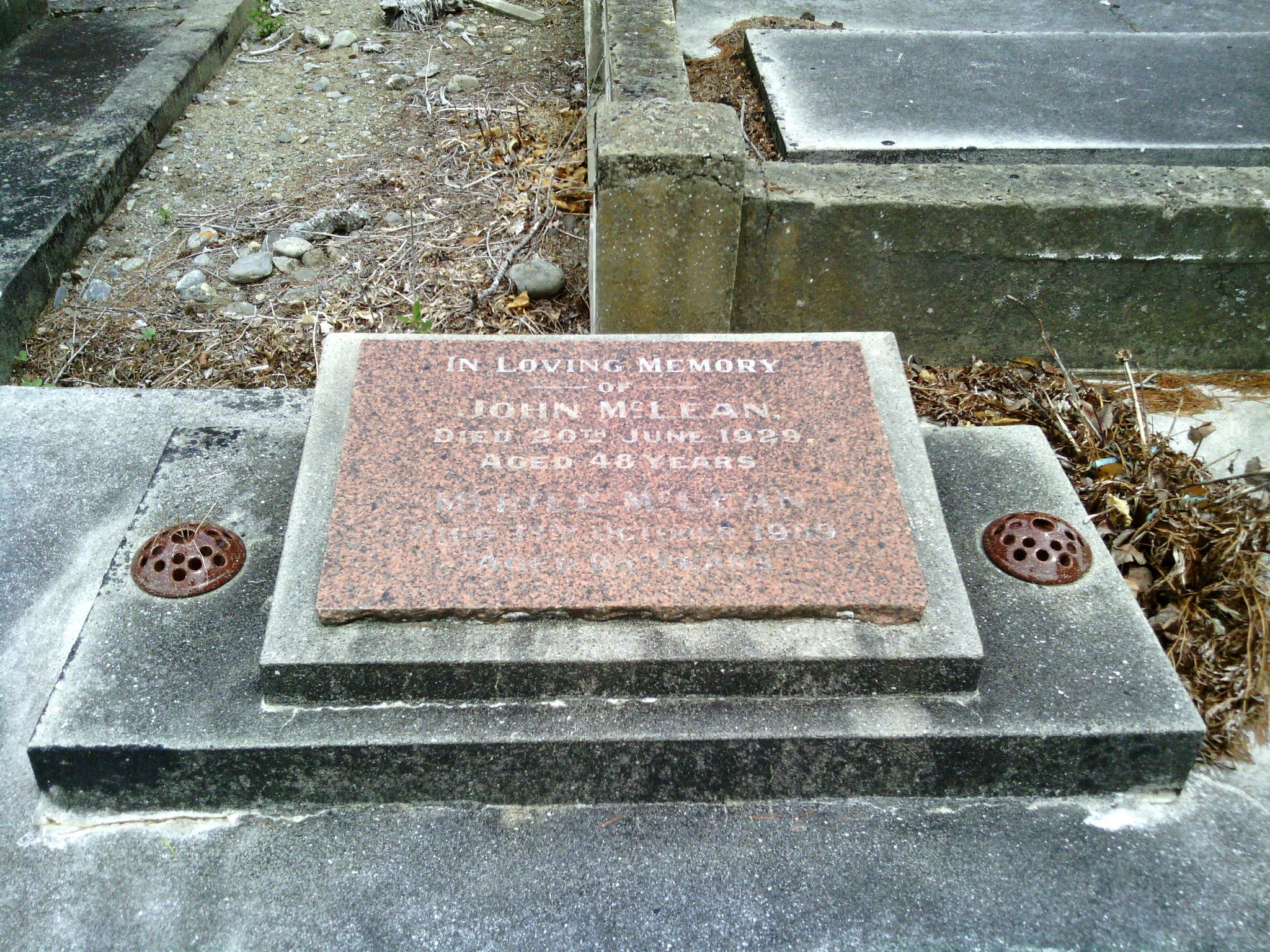 headstone