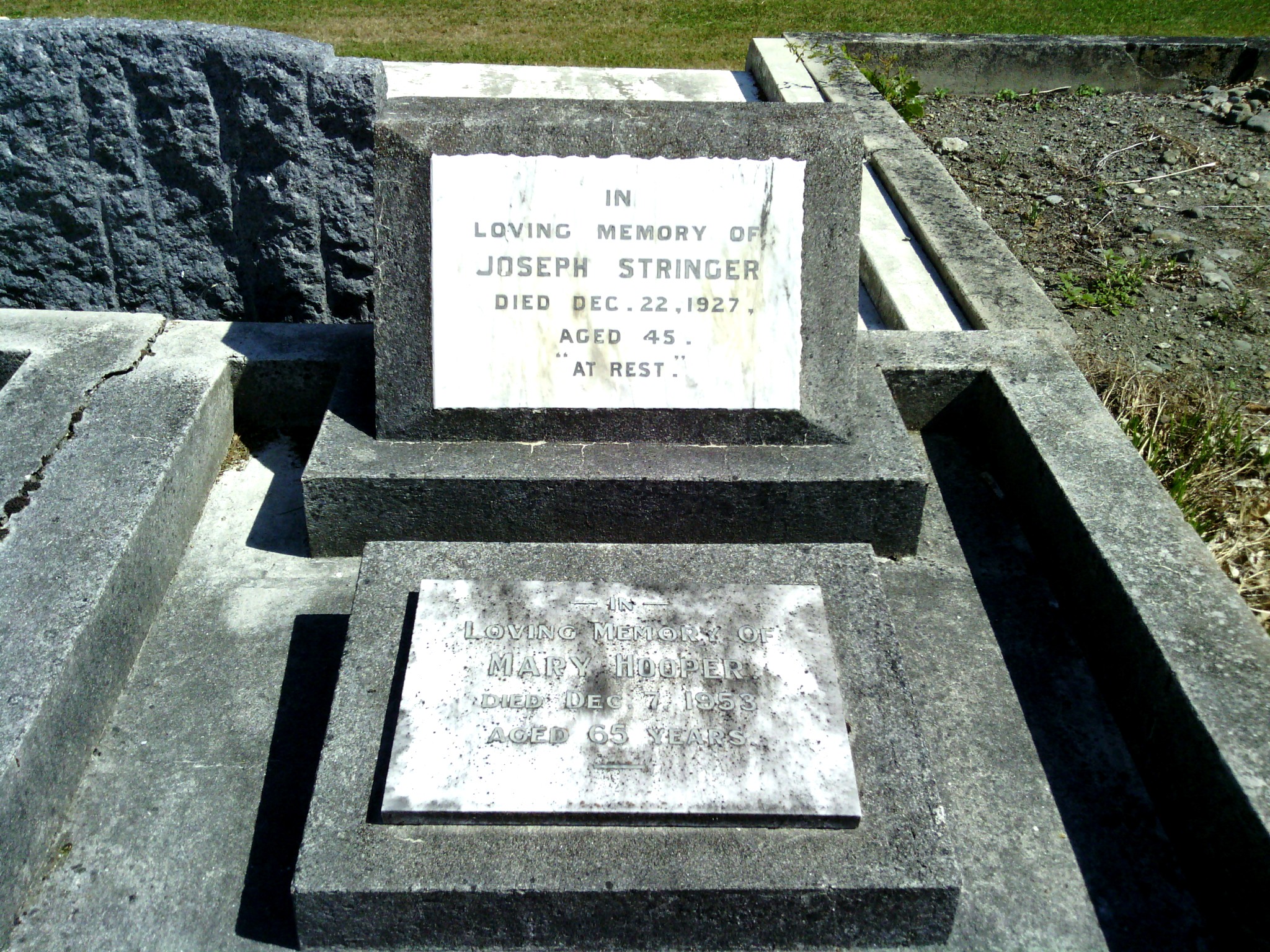 headstone