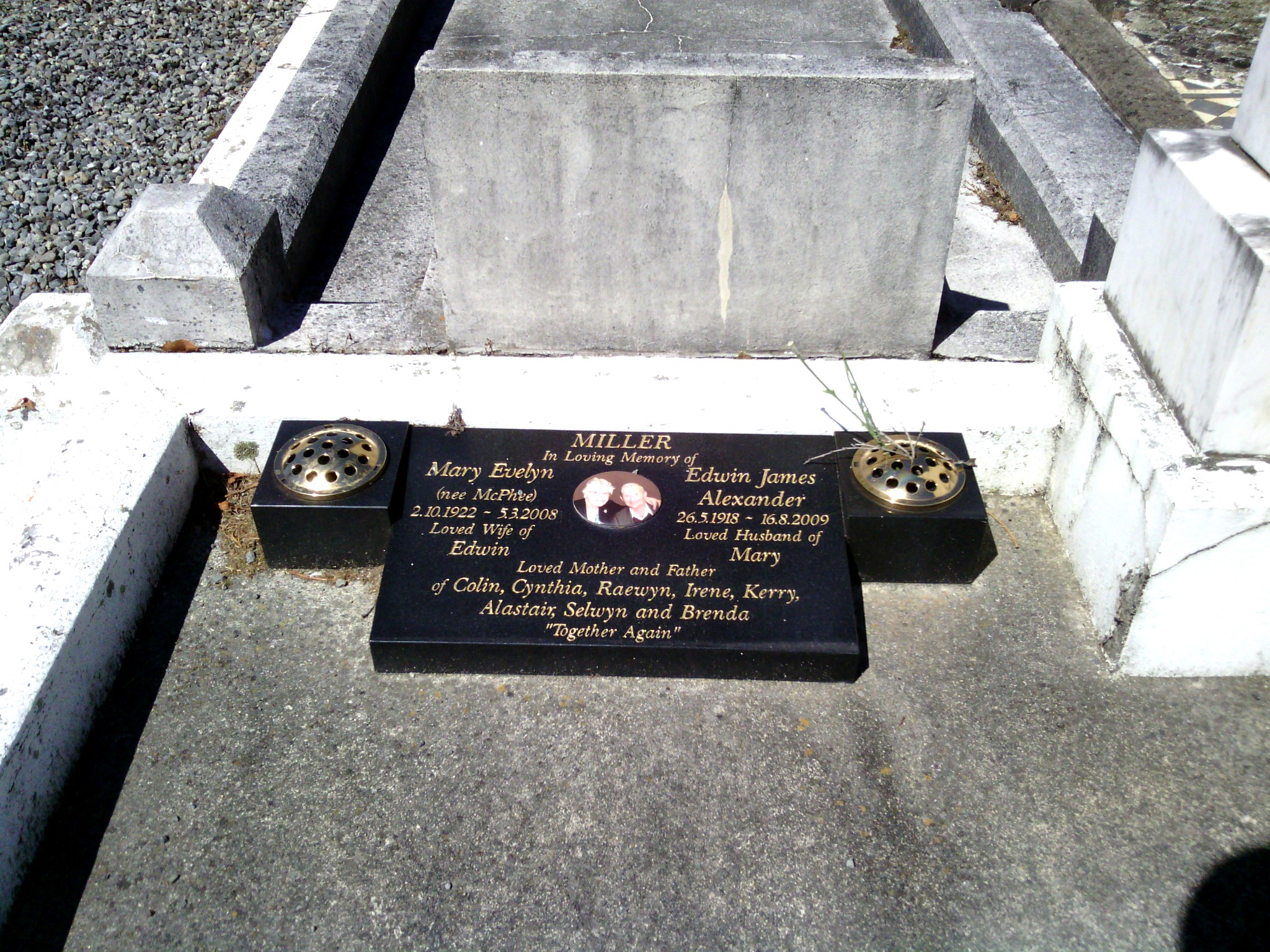 headstone