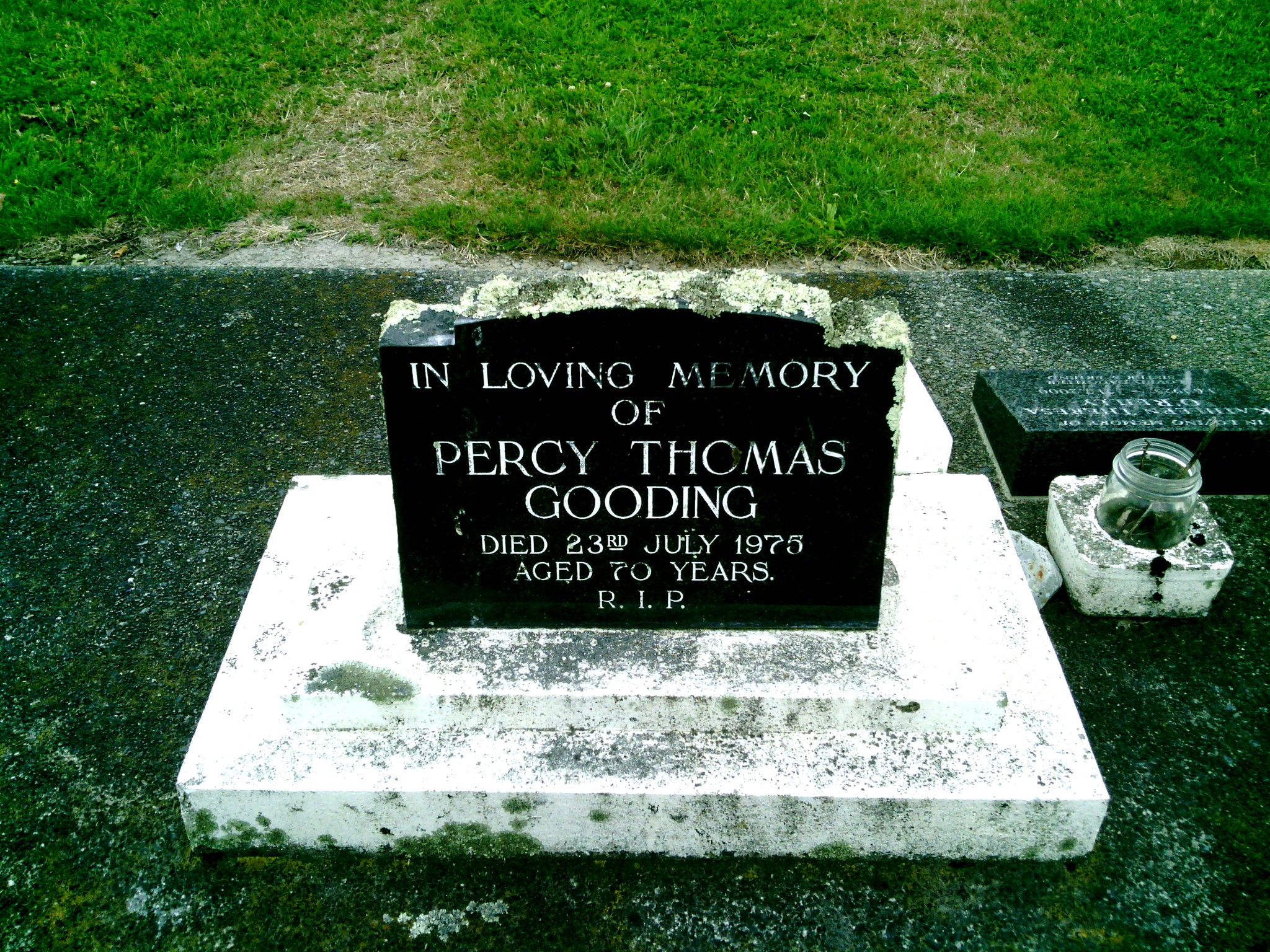 headstone