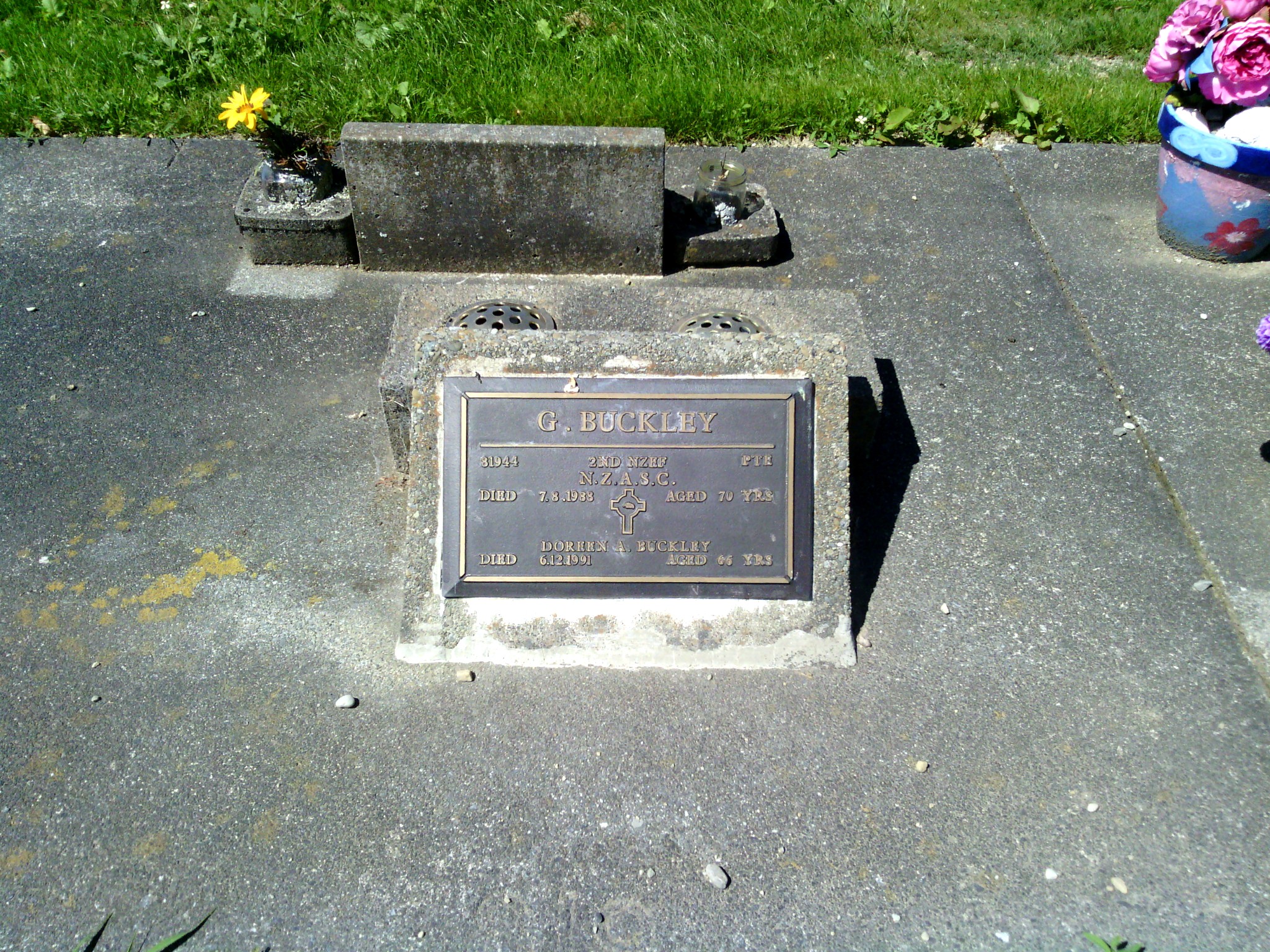 headstone