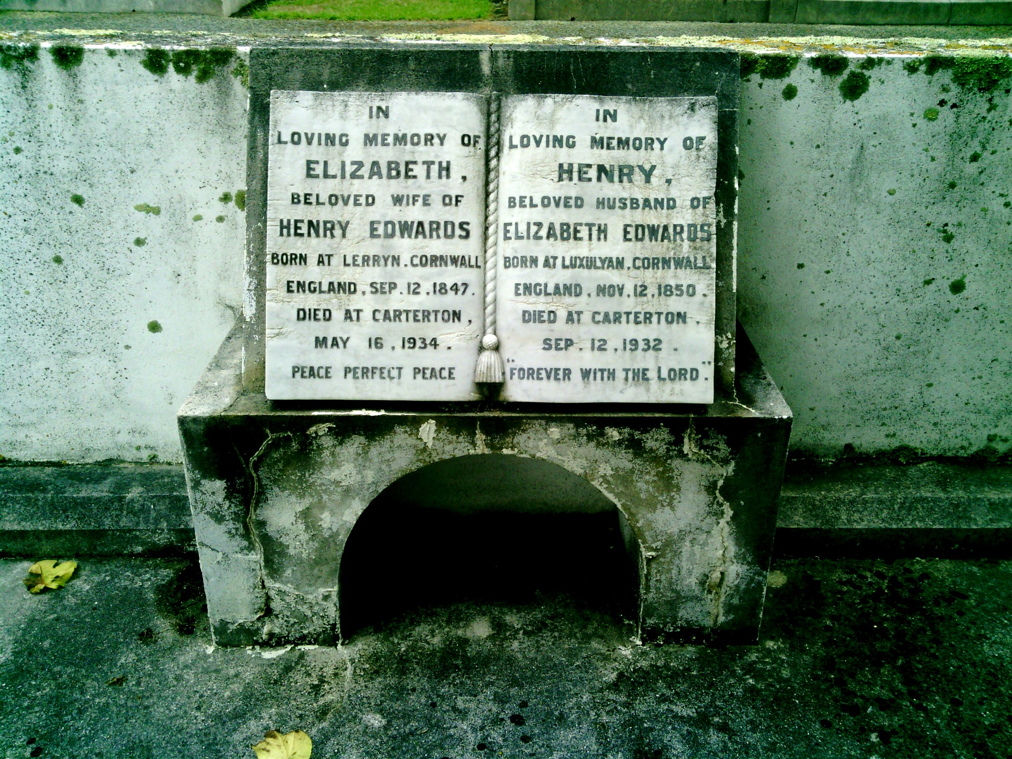 headstone