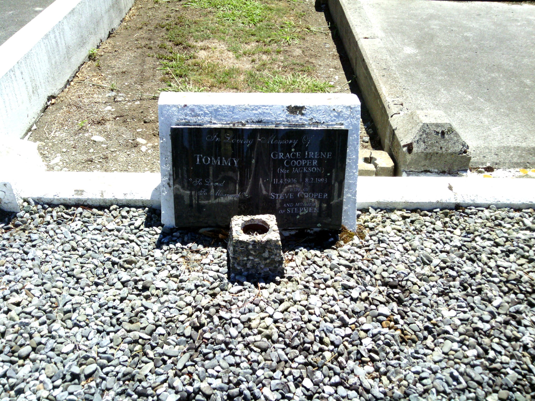 headstone
