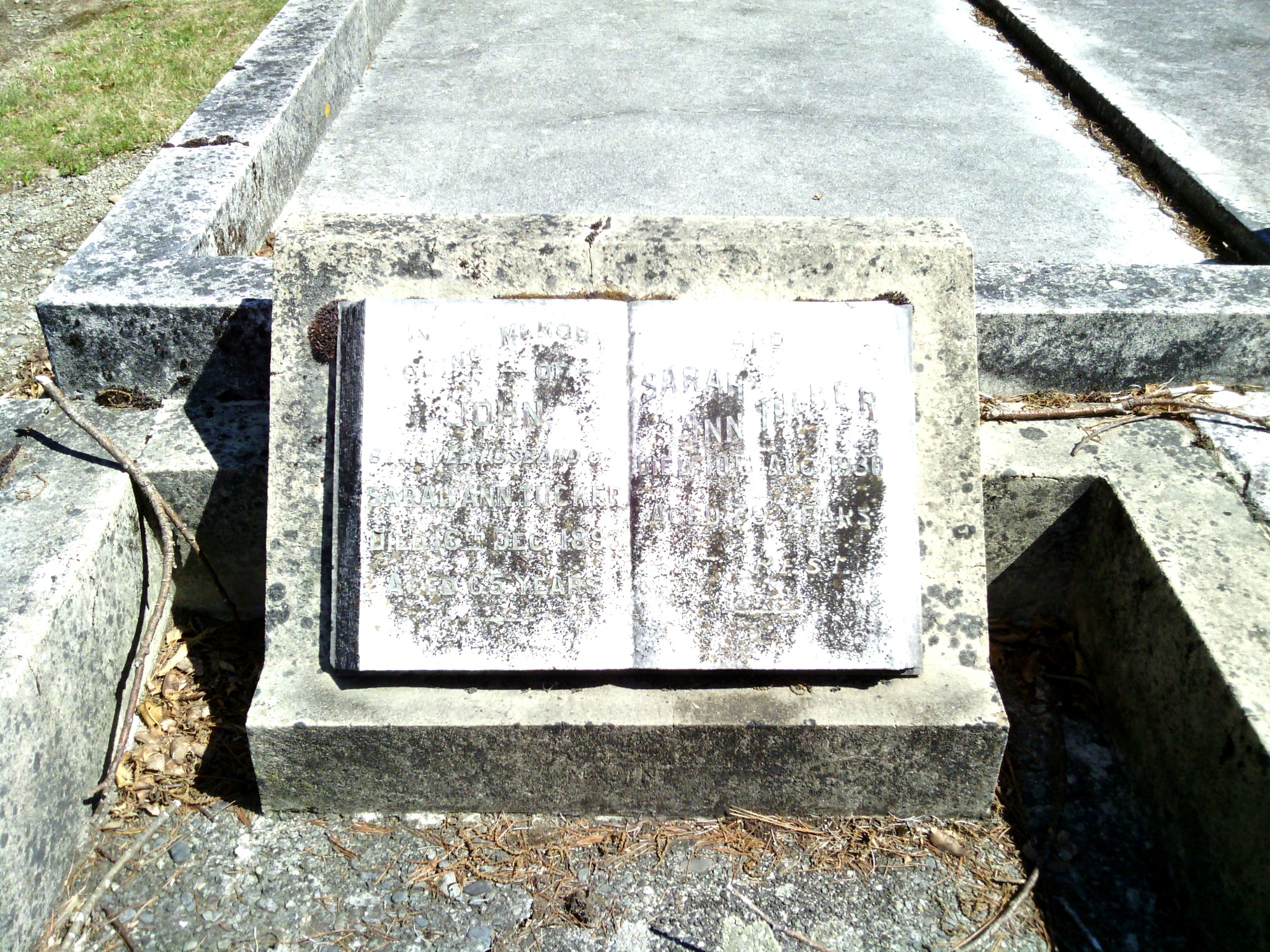 headstone