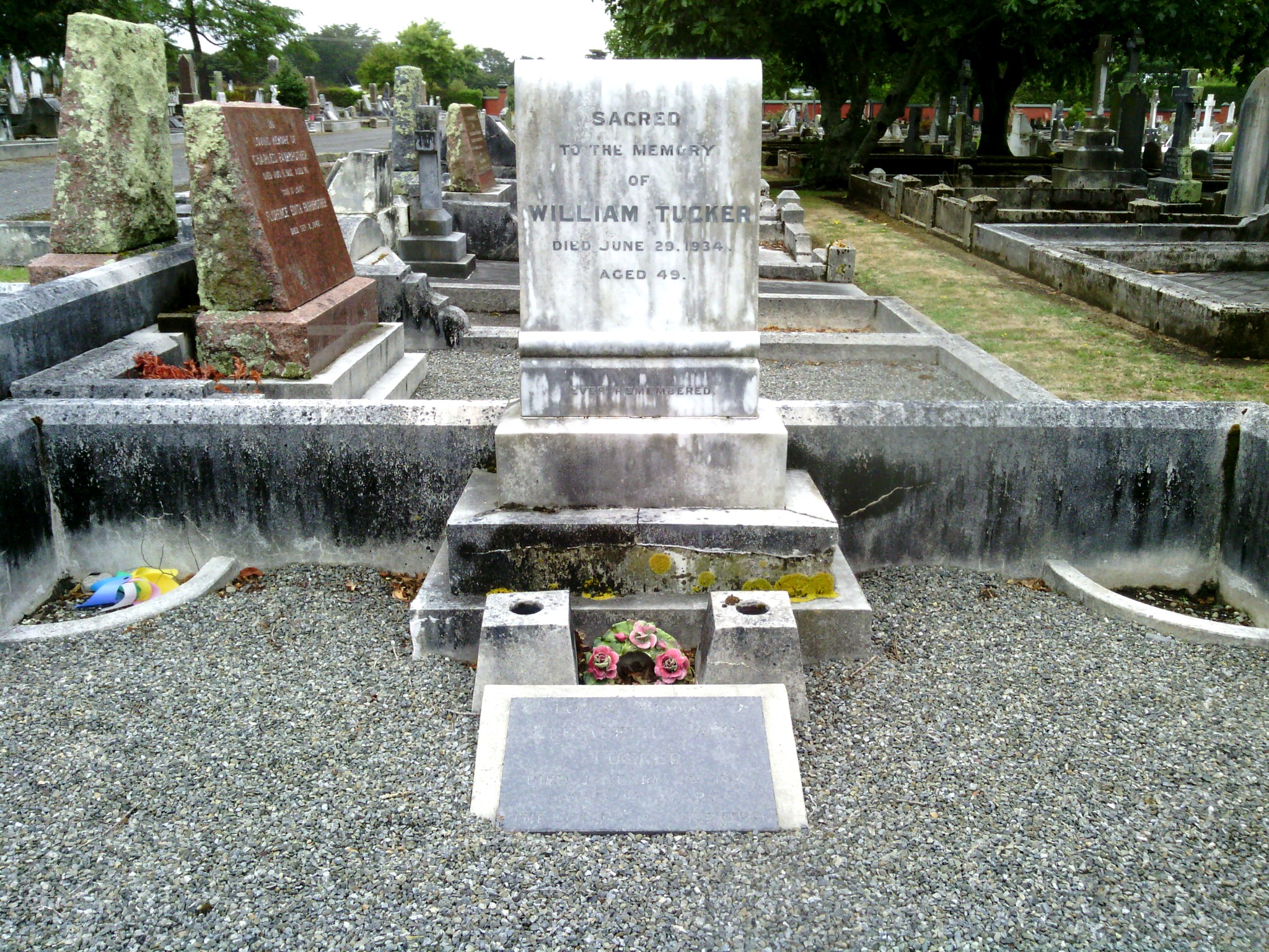 headstone
