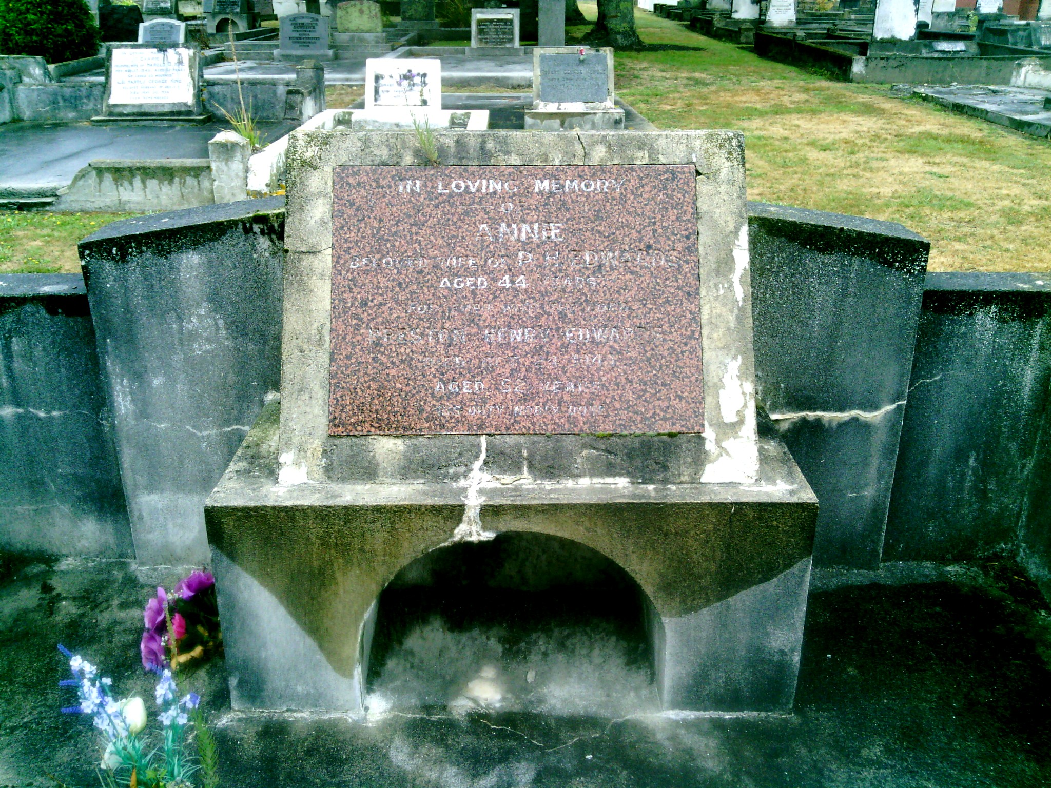 headstone