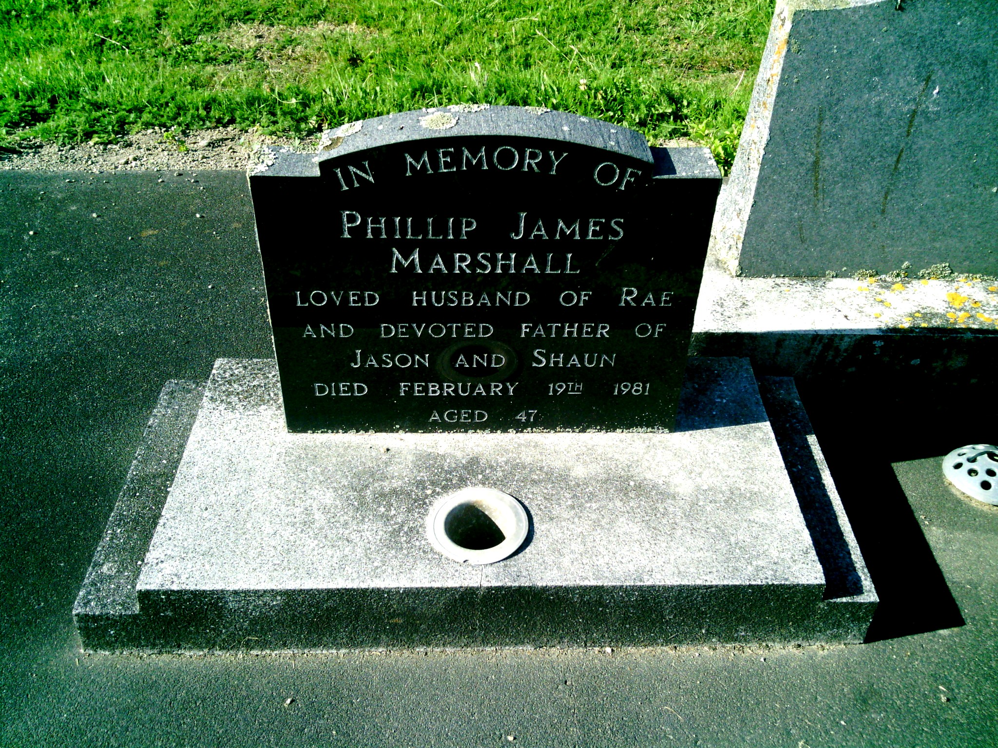 headstone